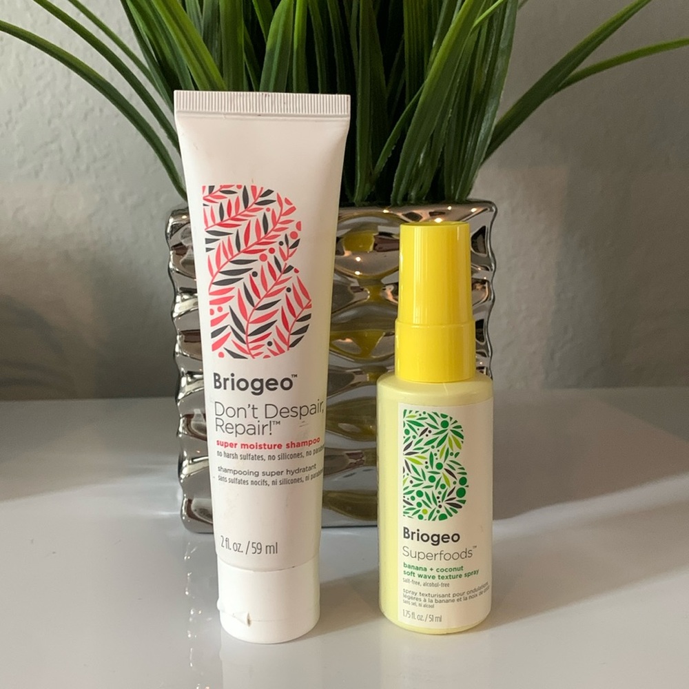 Briogeo Super Moisture Shampoo + Bonus Superfoods Soft Wave Texture Spray